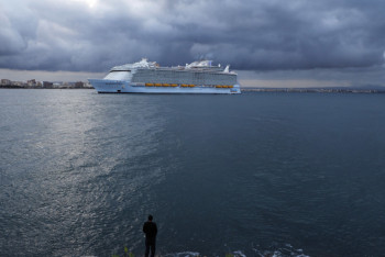 Фотография к новости: С норвежского судна Viking Sky эвакуируют больше тысячи человек