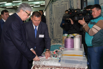 Фотография к новости: Клинику "Медикер" и текстильную фабрику посетил Токаев в Шымкенте