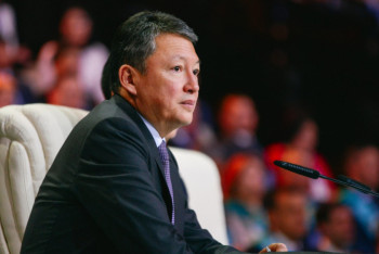 Фотография к новости: Глава НОК поздравил Элизабет Турсынбаеву со вторым местом на ЧМ -2019