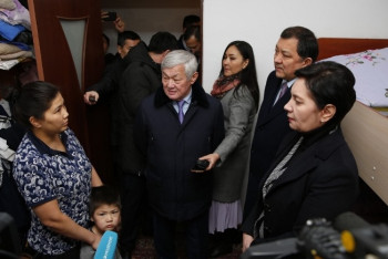 Фотография к новости: Абдыкаликова встретилась с многодетными семьями Атырауской области  