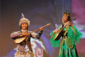 Фотография к новости: Казахские народные песни перевели на французский язык