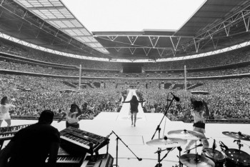 Фотография к новости: Названа самая успешная песня 2018 года