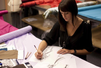 Фотография к новости: Конкурс среди дизайнеров одежды "Altyn Oimaq" объявлен в Казахстане