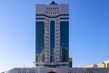 Аскар Мамин распределил полномочия вице-премьеров