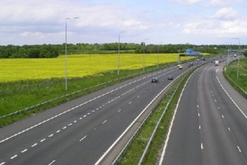 Фотография к новости: На расширение сетей местных дорог выделят 350 млрд тенге