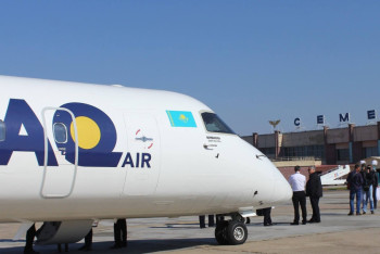 Фотография к новости: Даниал Ахметов предложил присвоить аэропорту Семея имя Мухтара Ауэзова