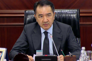 Фотография к новости: Сагинтаев поблагодарил членов Правительства за работу 