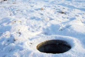 Фотография к новости: В Астане колодцы покроют полиэтиленовыми сетками