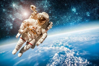 Фотография к новости: "Роскосмос" запускает проект космического туризма