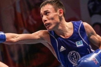 Два казахстанских боксера с победы стартовали на международном турнире в Болгарии