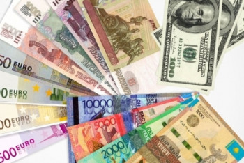 Фотография к новости: Доллар подорожал до 376,86 тенге