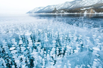 Фотография к новости: Учёные обнаружили на дне Байкала сотни миллионов тонн нефти