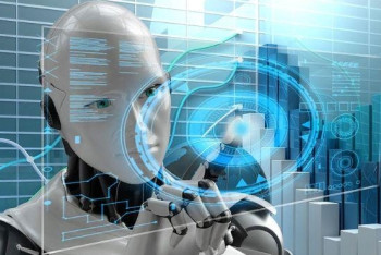 Создан первый в мире робот, способный рисовать людей