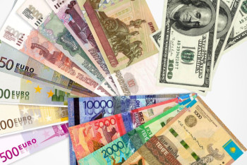 Фотография к новости: Доллар за три дня подешевел почти на пять тенге