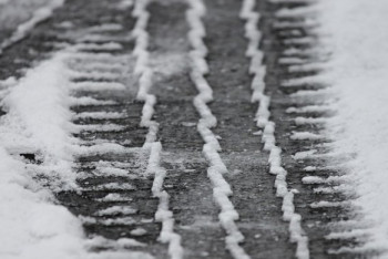 Фотография к новости: Более 50 граждан Узбекистана эвакуировали с трассы в Актюбинской области