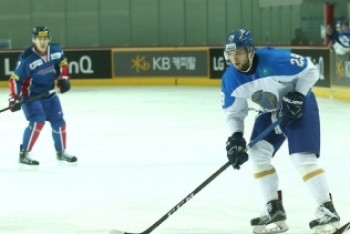 Фотография к новости: Сборная Казахстана по хоккею выиграла Кубок Наследия-2019