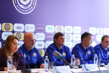 Сборная Казахстана по футболу поднялась на две строчки в рейтинге ФИФА