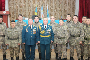 Фотография к новости: В Вооруженных Силах РК проходят памятные мероприятия о героях Афганской войны