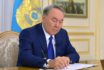 Фотография к новости: Назарбаев выразил соболезнования родителям детей, погибших в результате пожара в Астане