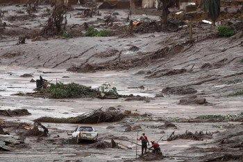 Фотография к новости: Число погибших при прорыве дамбы в Бразилии превысило 120 