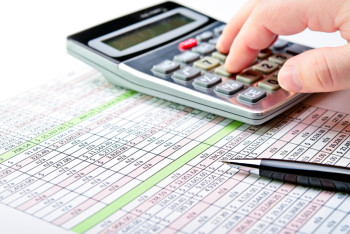 Фотография к новости: МинФин РК: Порядка 200 млрд тенге утеряно из-за недостоверного декларирования товаров