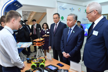 Нигматулин обсудил с молодежью Жамбылской области инициативы Президента 