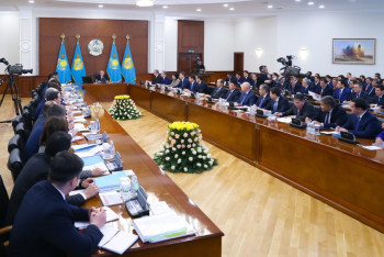 Фотография к новости: Досаев рассказал Президенту, что сделано по его поручениям 