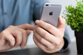 В работе iPhone нашли ошибку, позволяющую прослушивать другие устройства