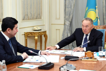 Фотография к новости: Аким Карагандинской области отчитался перед Назарбаевым 