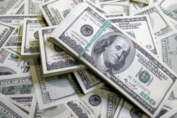 Доллар подорожал на два тенге на KASE