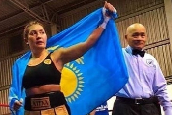 Фотография к новости: Аида Сатыбалдинова нокаутом одержала пятую победу в профи 