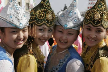 Фотография к новости: Казахстанки приходят в религию в поисках гармонии - исследование