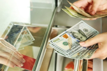 Фотография к новости: Казахстанцы перевели за рубеж более 550 млрд тенге в 2018 году