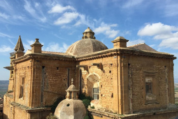 Фотография к новости: В Италии за один евро распродают дома с видом на Средиземное море