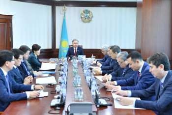 Фотография к новости: Нигматулин провел заседание Бюро Мажилиса 