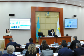 Фотография к новости: Депутаты партии "Нұр Отан" обсудили вопросы ПМСП в Мажилисе