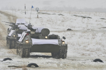 Фотография к новости: Минобороны Казахстана проводит ротные тактические учения с боевой стрельбой