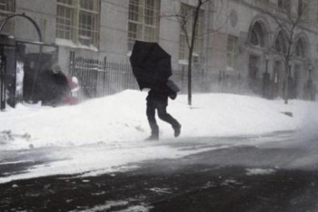 Штормовое предупреждение объявлено в ряде областей Казахстана 