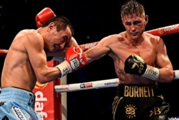 Фотография к новости: Менеджер Жакиянова просит Федерацию бокса восстановить справедливость