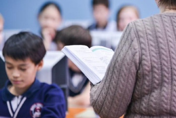 Фотография к новости: Школьным учителям просят сократить рабочую неделю