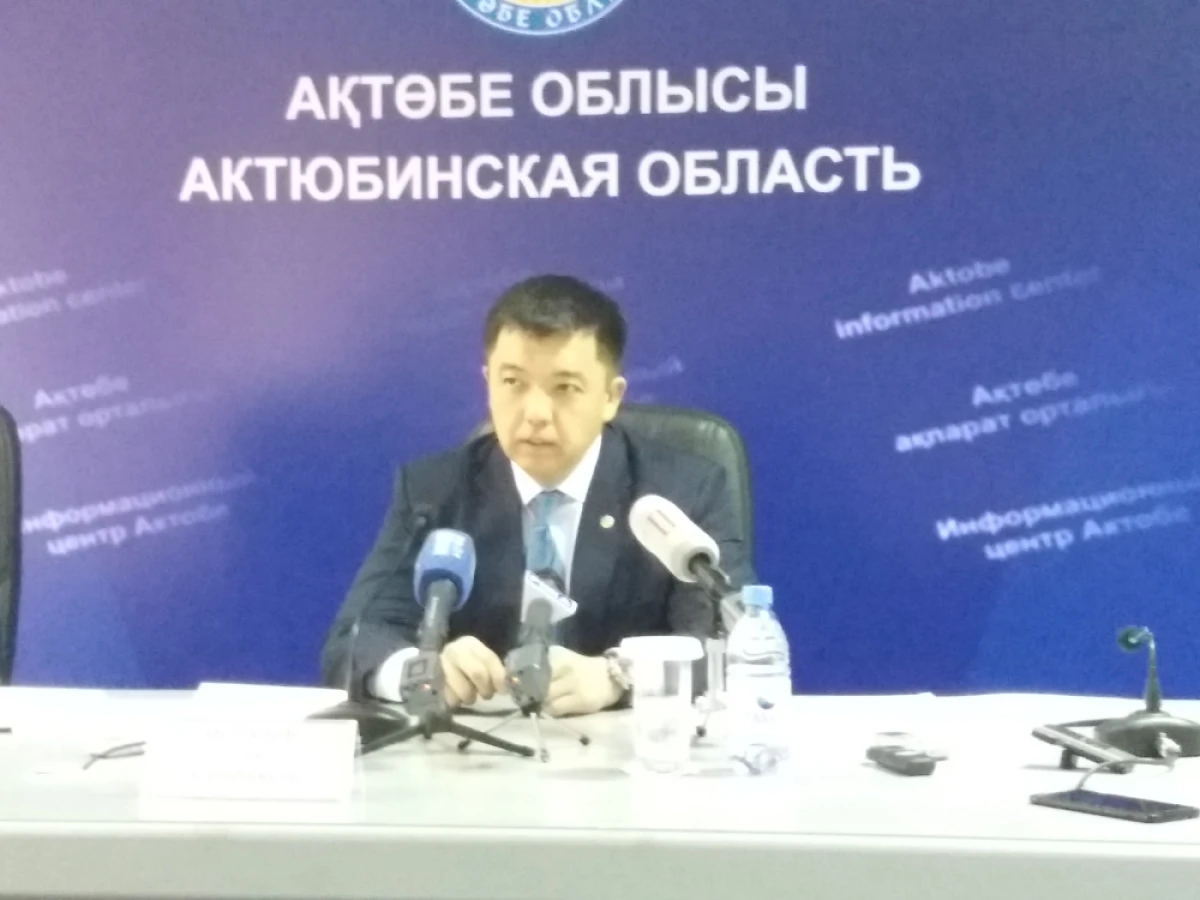 автора