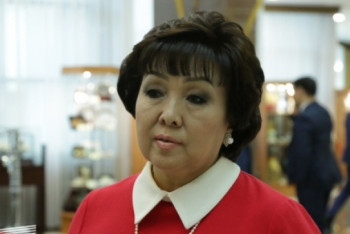 Фотография к новости: Преподавание техпредметов в школах на английском языке неэффективно – Балиева