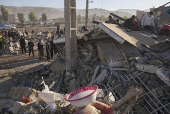 Фотография к новости: Назарбаев выразил соболезнования родным погибших при землетрясении в Иране