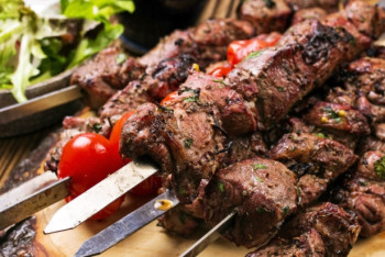 Фотография к новости: Из-за отравления шашлыком скончались трое девушек в Ташкенте