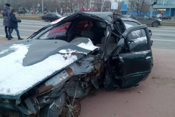 Фотография к новости: Разбитые машины на трассах Павлодара: акция для водителей