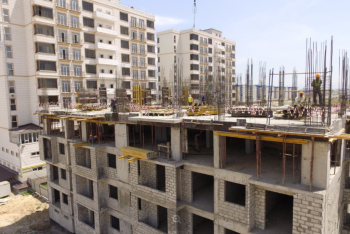 Фотография к новости: Почти 40 жилых новостроек в ЮКО достроят только в следующем году