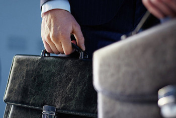 Фотография к новости: Чиновника уволили за раздачу 50 земельных участков в Мангистауской области