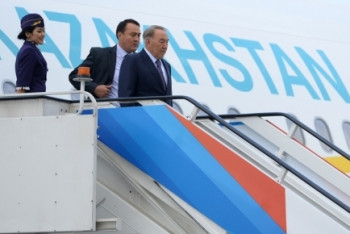 Фотография к новости: Назарбаев прибыл с рабочим визитом в Костанай