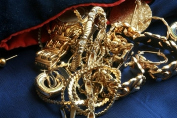 Фотография к новости: Ворующую драгоценности домработницу задержали в Астане