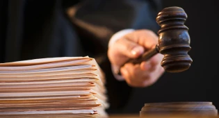 Автору провокационной надписи в Астане вынесли приговор